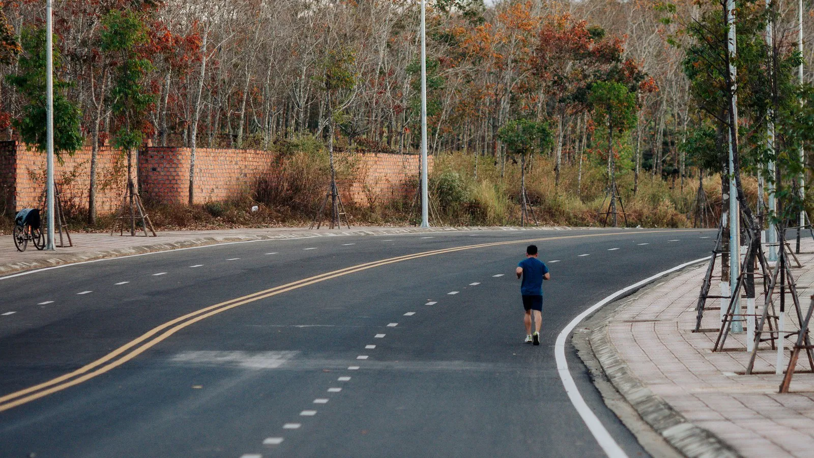 Faltam 3 semanas para a Maratona de Curitiba: o último longão, quando começar o polimento e o que não mudar agora